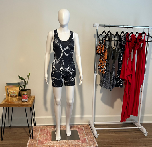 Black|White Print Crisscross Shorts Set